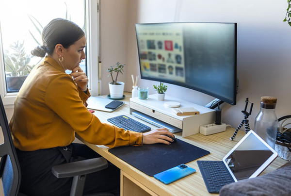 Zamestnávatelia sú povinní zaviesť systém umožňujúci merať pracovný čas domácich pracovníkov