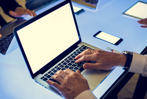 Uplatnenie nároku na náhradu škody za šírenie hanlivých výrokov na internete podľa najnovšieho rozhodnutia Súdneho dvora
