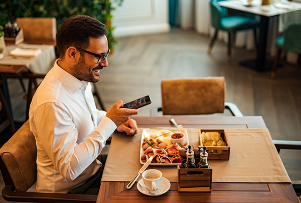 Zvyšujú sa sumy stravného pri pracovných cestách