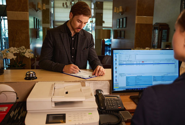 Na účely práva hospodárskej súťaže v zásade nemôžu byť doložky o cenovej parite klasifikované ako “vedľajšie obmedzenia”